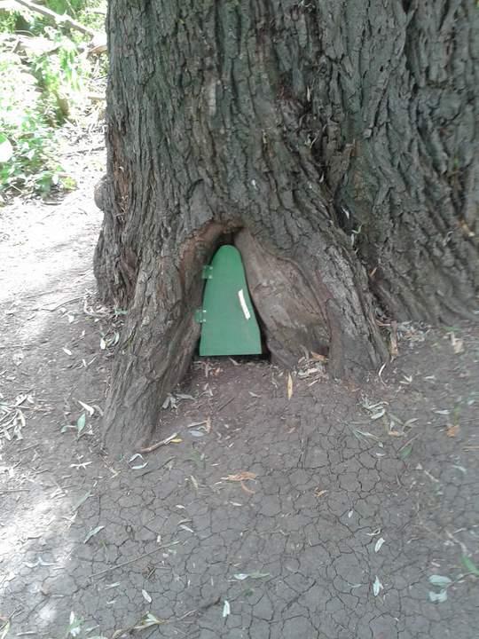 К ежу стучать 2 раза.