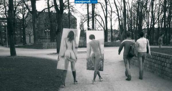 Пара справа видимо уже видела этих крокодилов спереди.