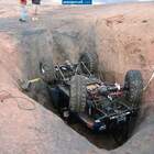 "Колёсами печально в небо смотрит круизёр....""