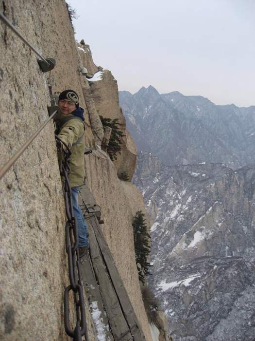 дорогу осилит идущий, а монтаж дороги - монтажник