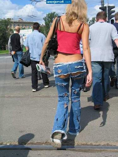 говорят, её кликуха - Грелка...