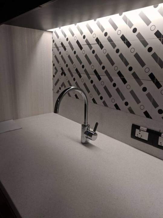 Дуракам половину работы не показывают?